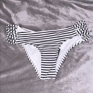 Striped strappy bikini bottoms